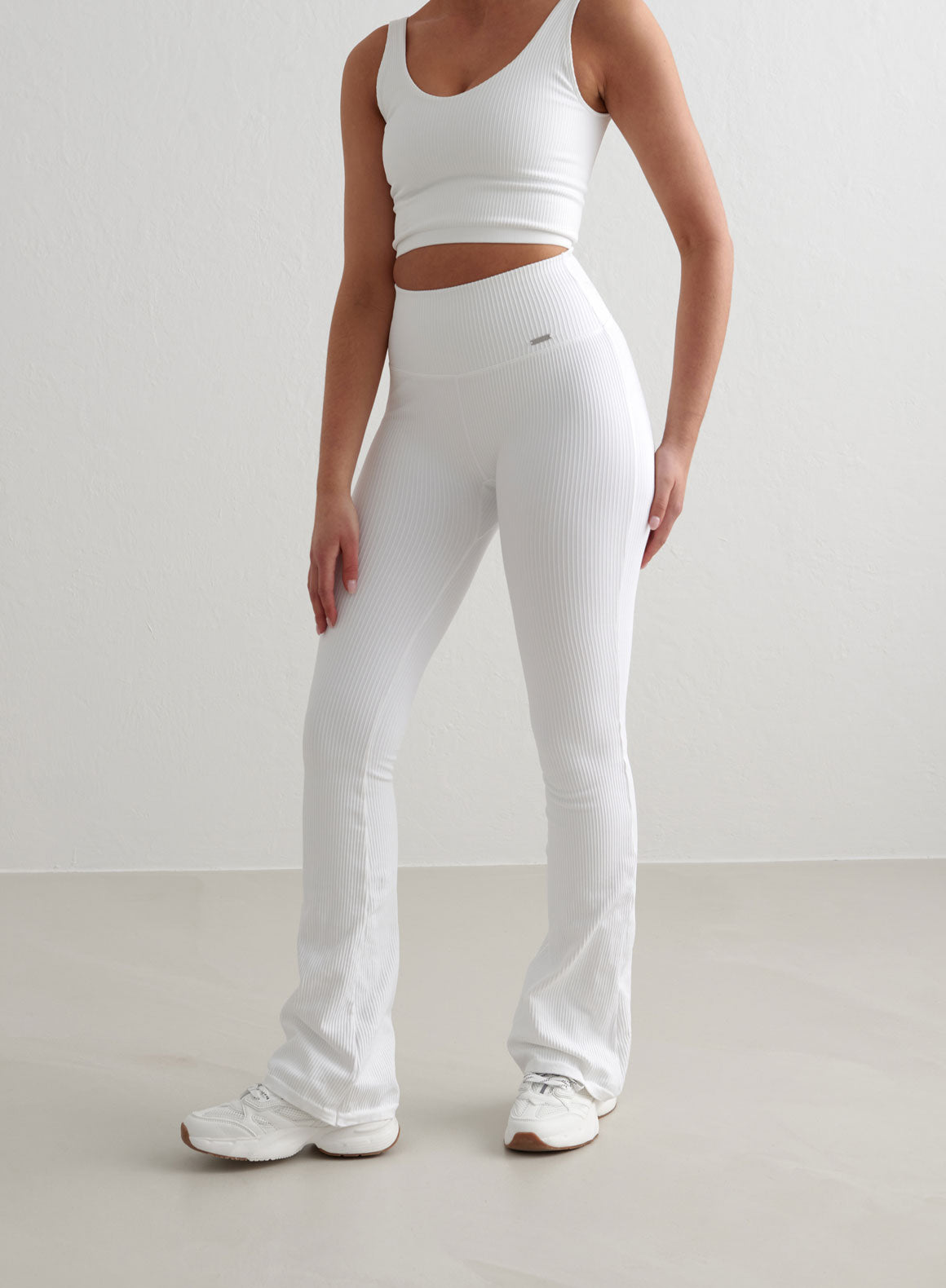 White Ribbed Seamless Flare Tights AIM N EU