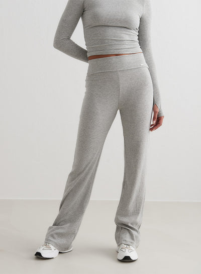 [The model wears size XS and is 175 cm.]