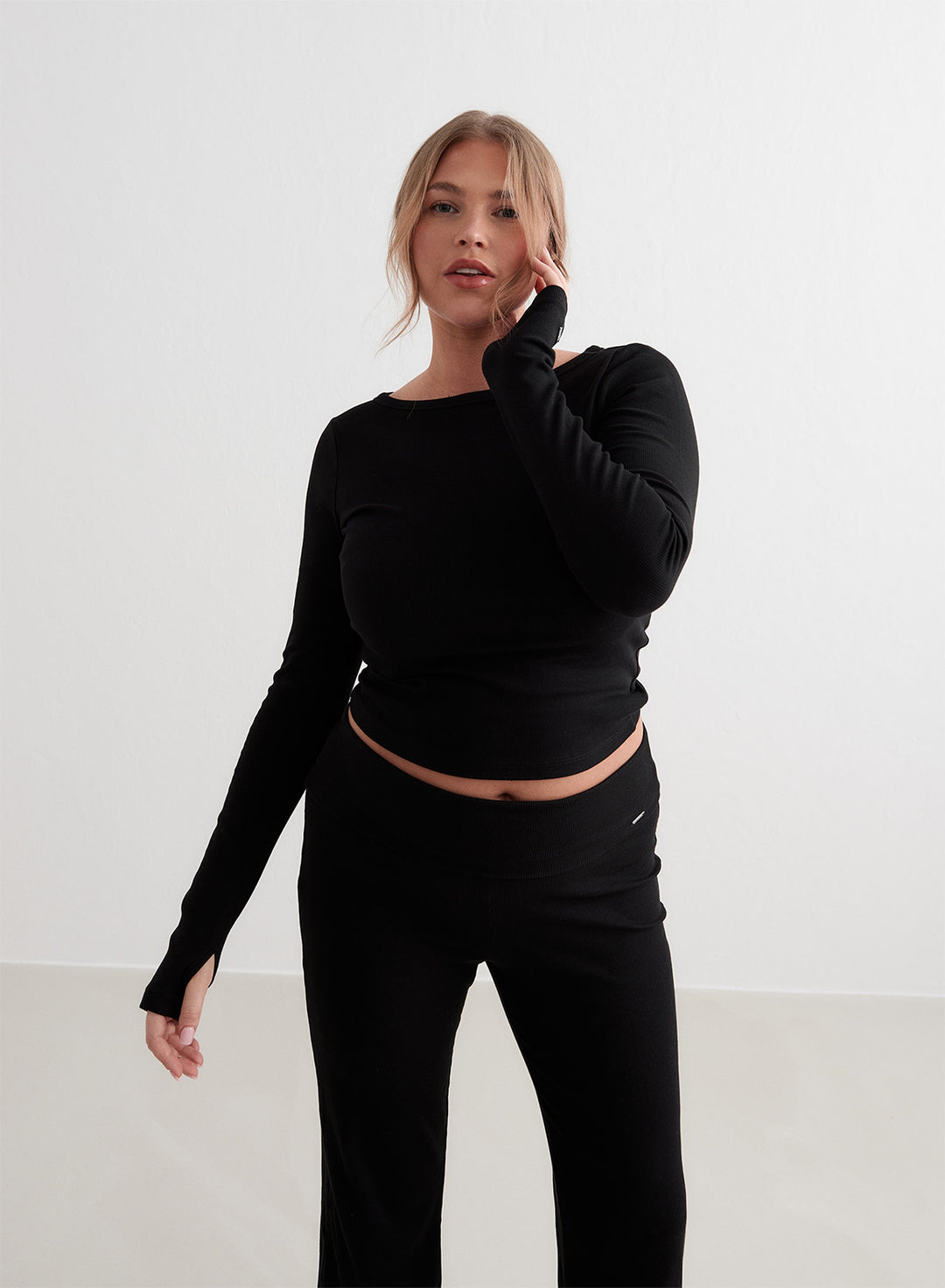 Black Ease Ribbed Long Sleeve Top – AIM'N EU
