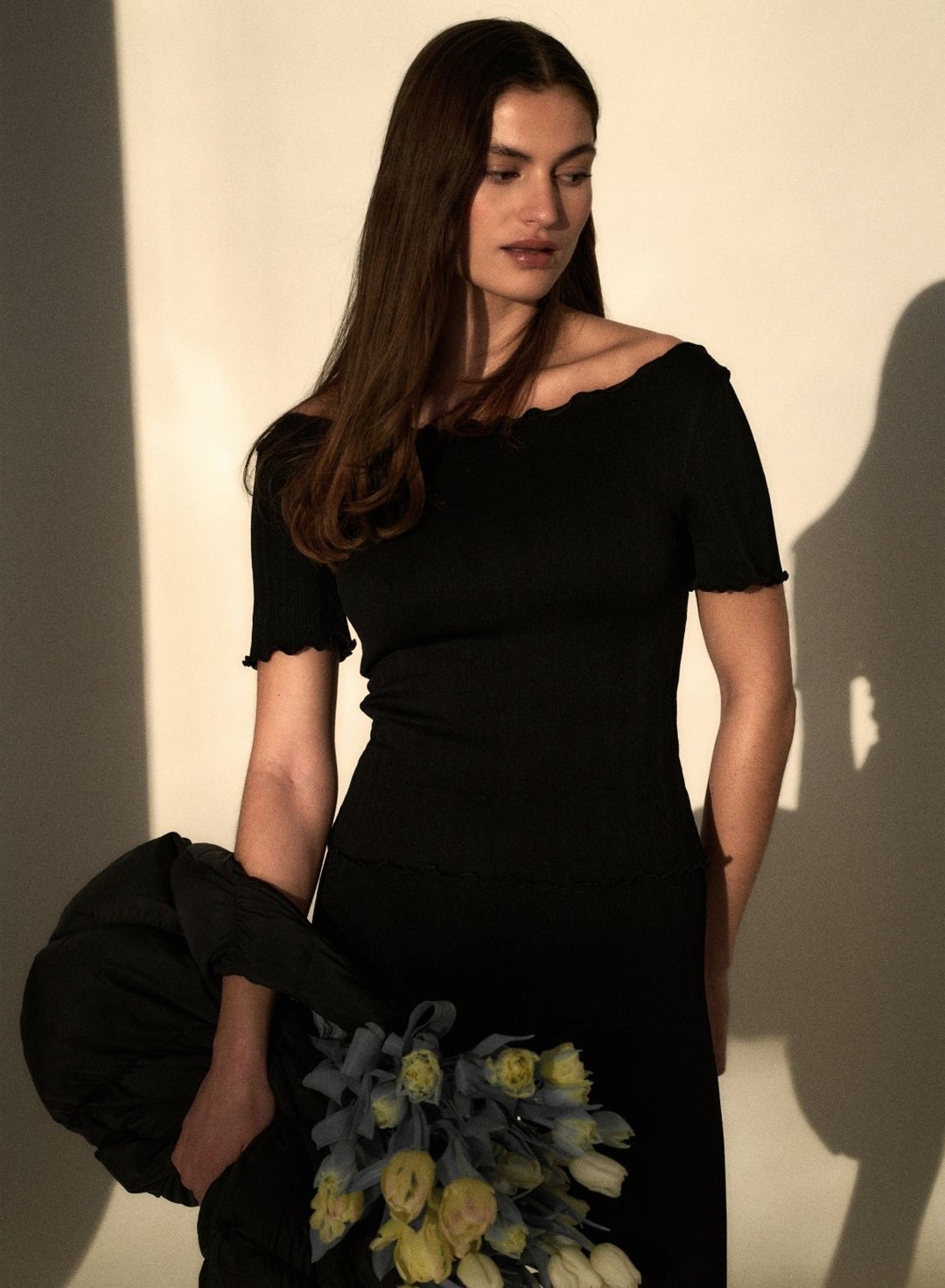 Black Tulip Short Sleeve Top – AIM'N EU