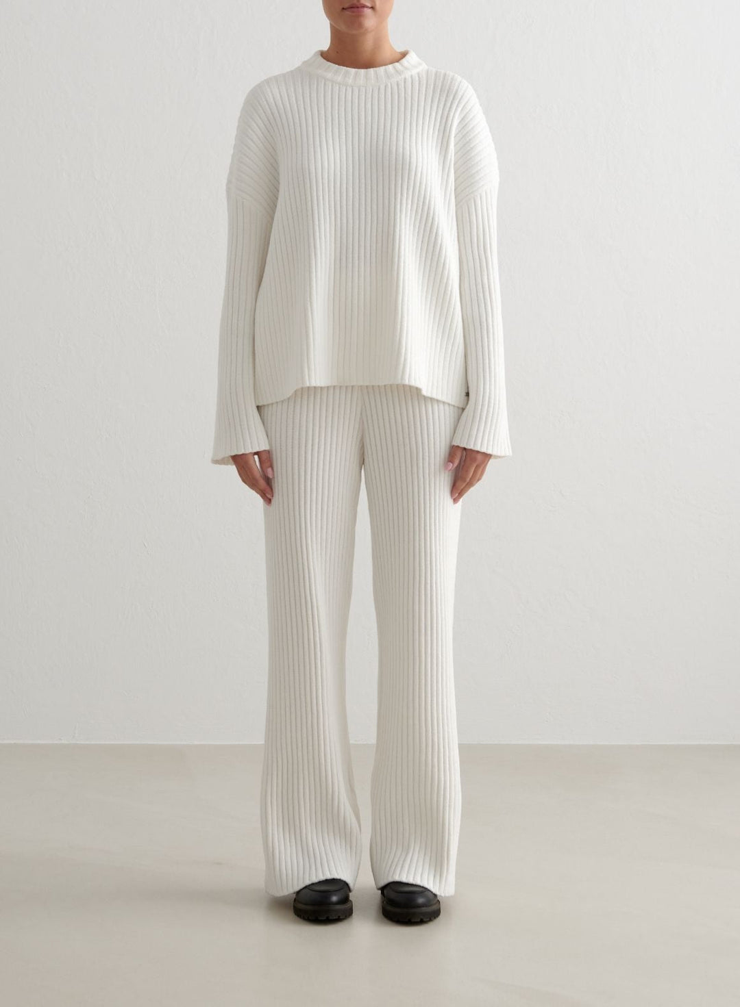 Almond White Rib Knit Pants – AIM'N EU