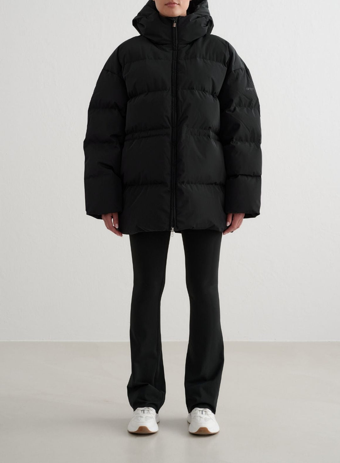 Black Moment Puffer Jacket – AIM'N EU