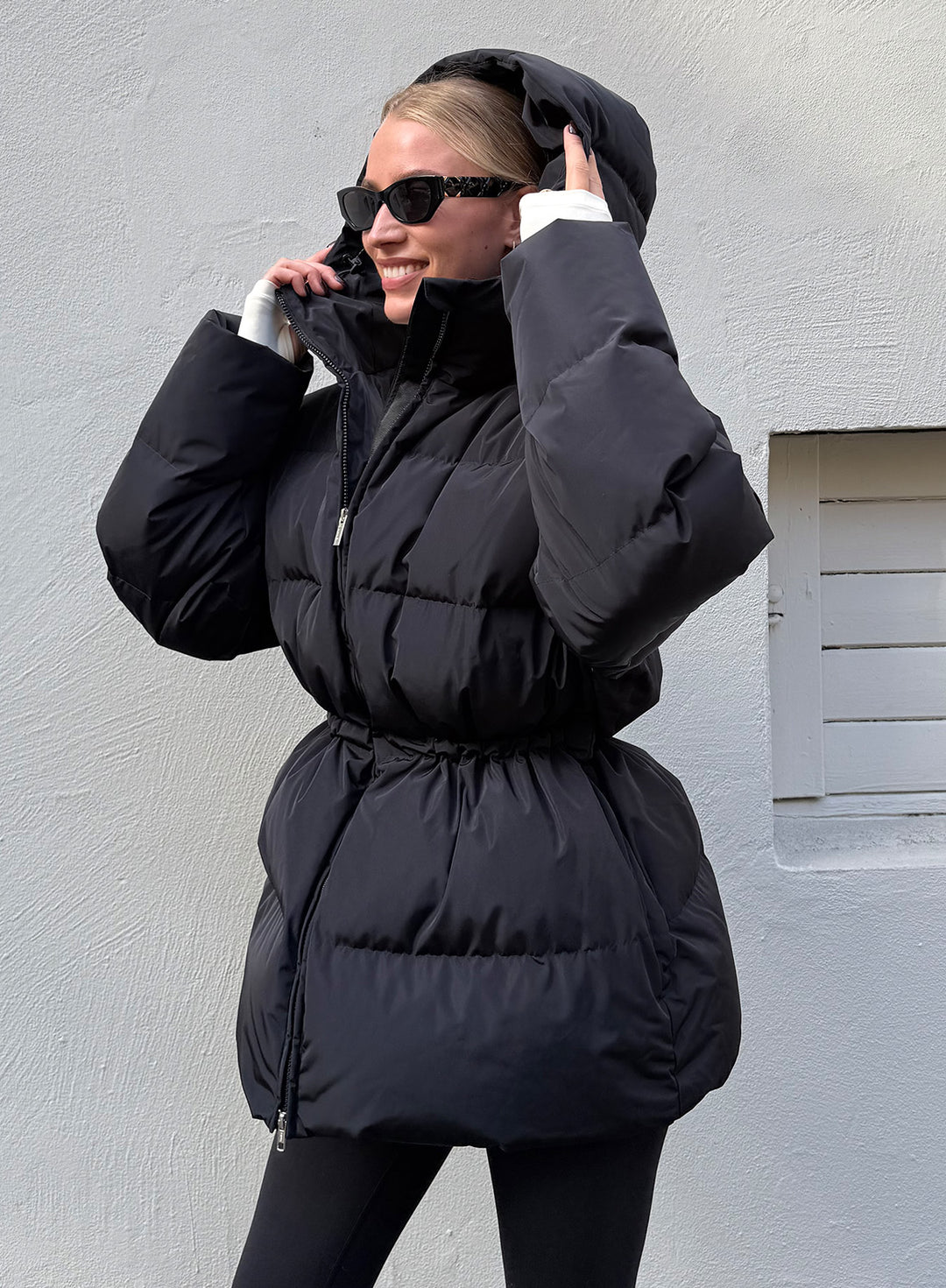 Black Moment Puffer Jacket – AIM'N EU