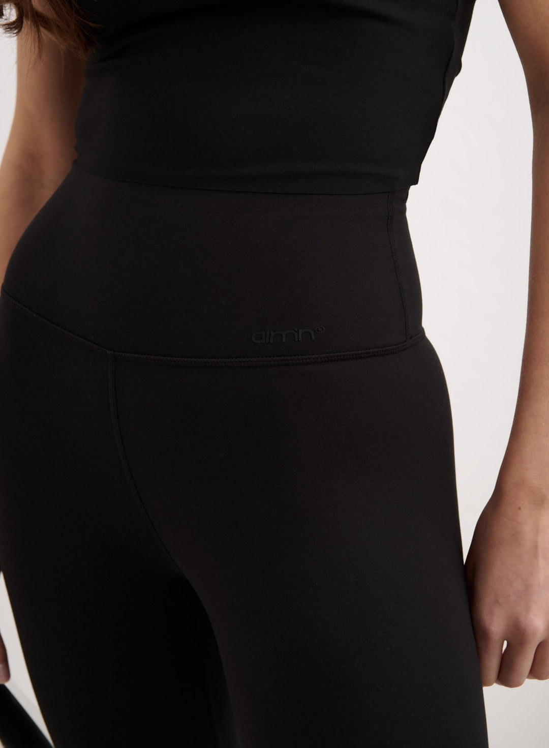 Black Sense Capri Tights – AIM'N EU