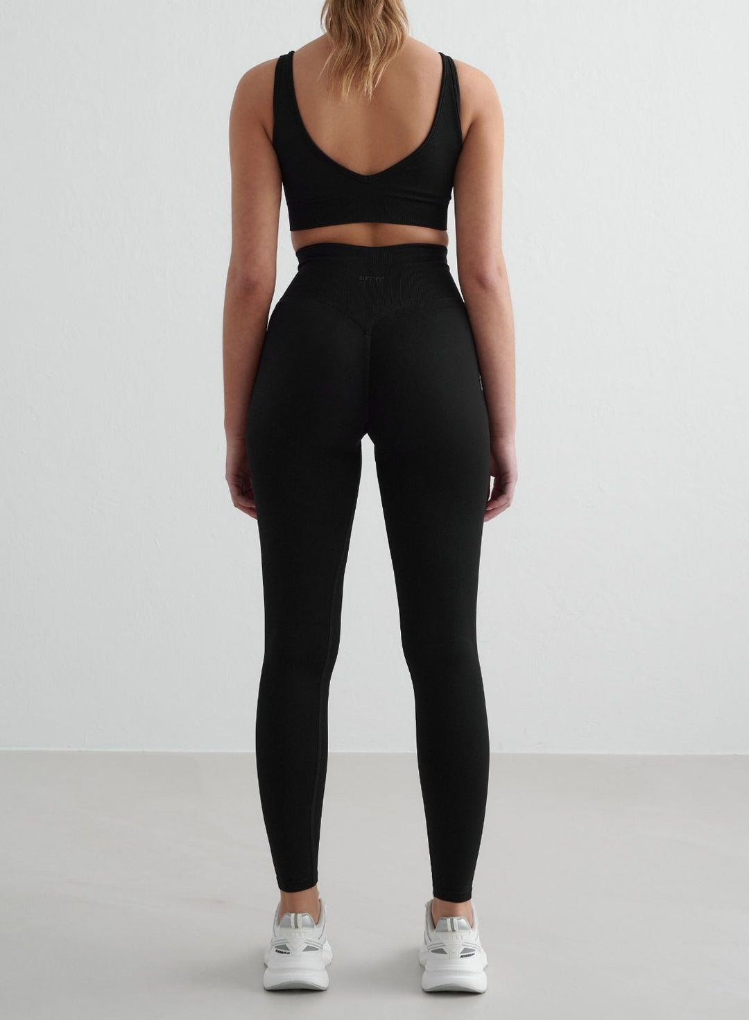 Black Shape Seamless Tights – AIM'N EU