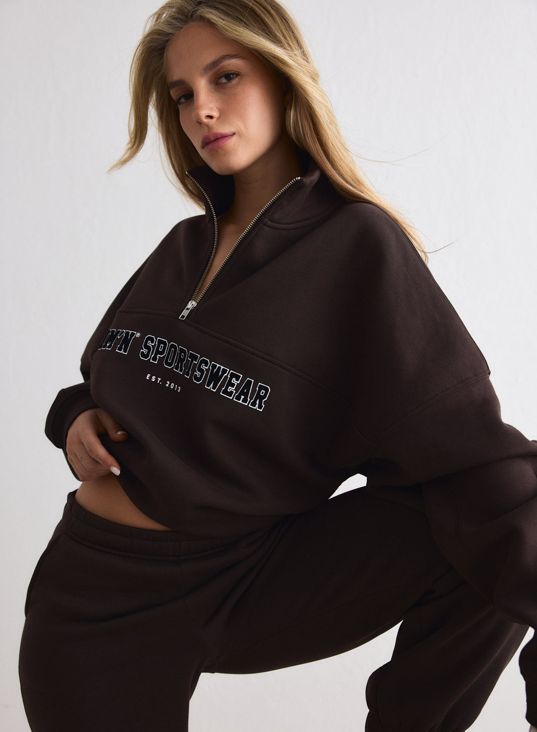 Chocolate Varsity Sweat Half Zip – AIM'N EU